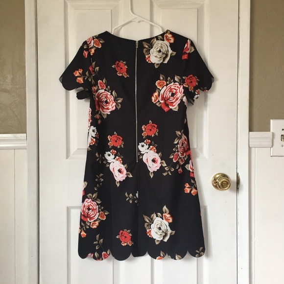 *SOLD ELSEWHERE. Black dress w/ scalloped hems - Picture 2 of 7